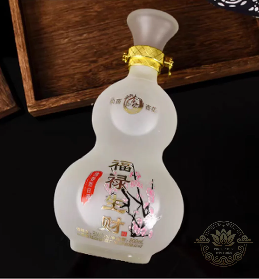 Rượu Mao Đài Phúc Lộc Sinh Tài cành mai vàng điểm xuyết